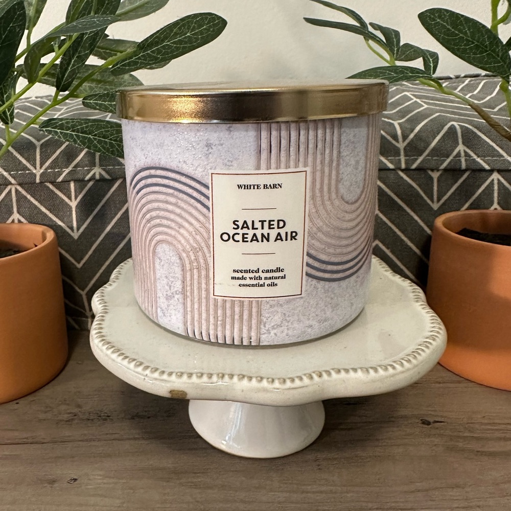 Brand new - Bath & Body Works 3-Wick candle